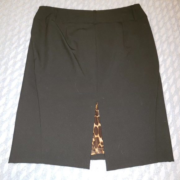 Express black pencil skirt size 4 EUC - Picture 2 of 4